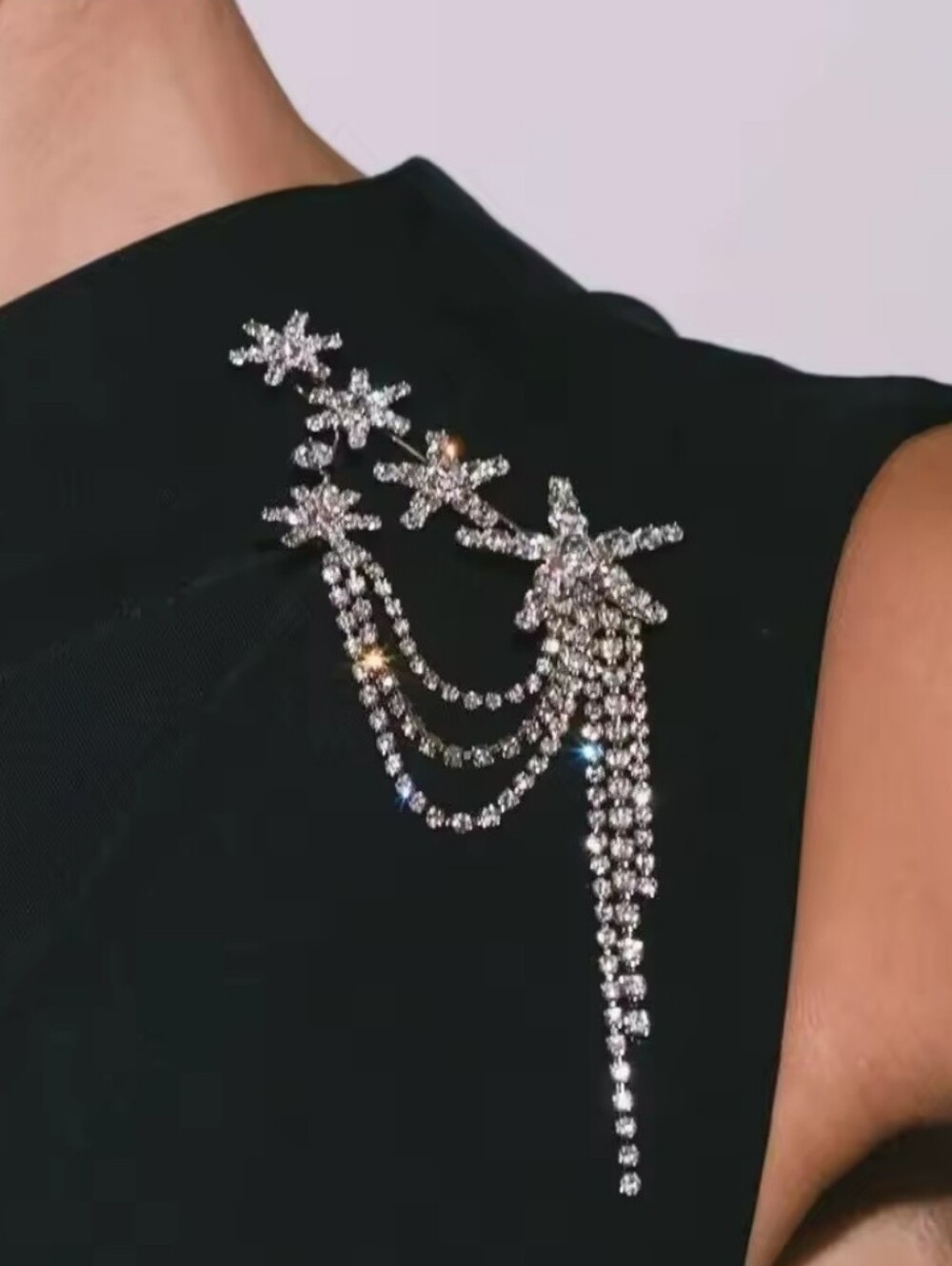 New!  Rhinestone Cascading Tassel Brooch Star  Snowflake • #1003 NWOT